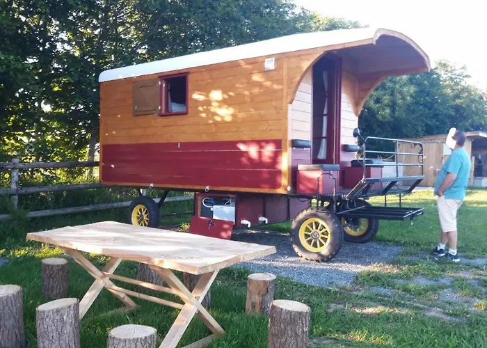 Veritable Roulotte Hippomobile \